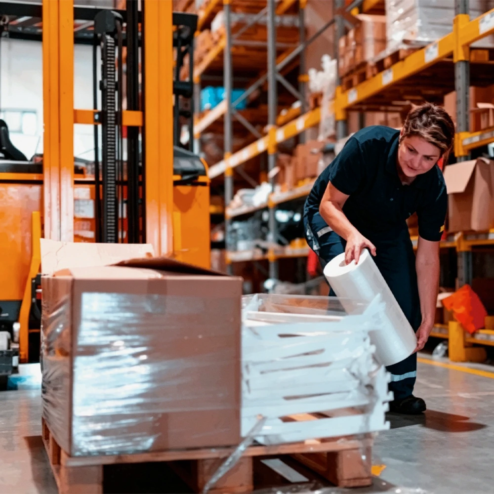 5 .Hand Use Stretch Film for Pallet Wrapping.webp